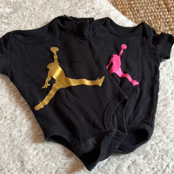 🏀 Jordan onesies • set of 2 - Picture 2 of 3